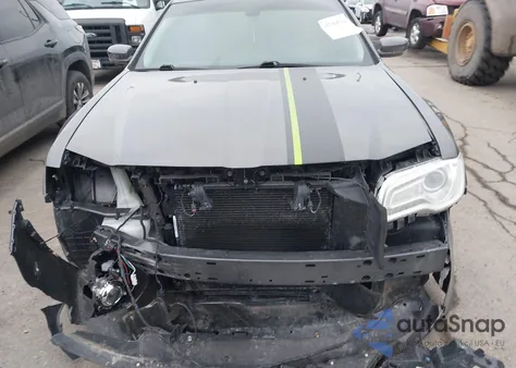 2019 Chrysler 300 Touring L Awd из США, поврежденный, VIN 2C3CCARG4KH548953